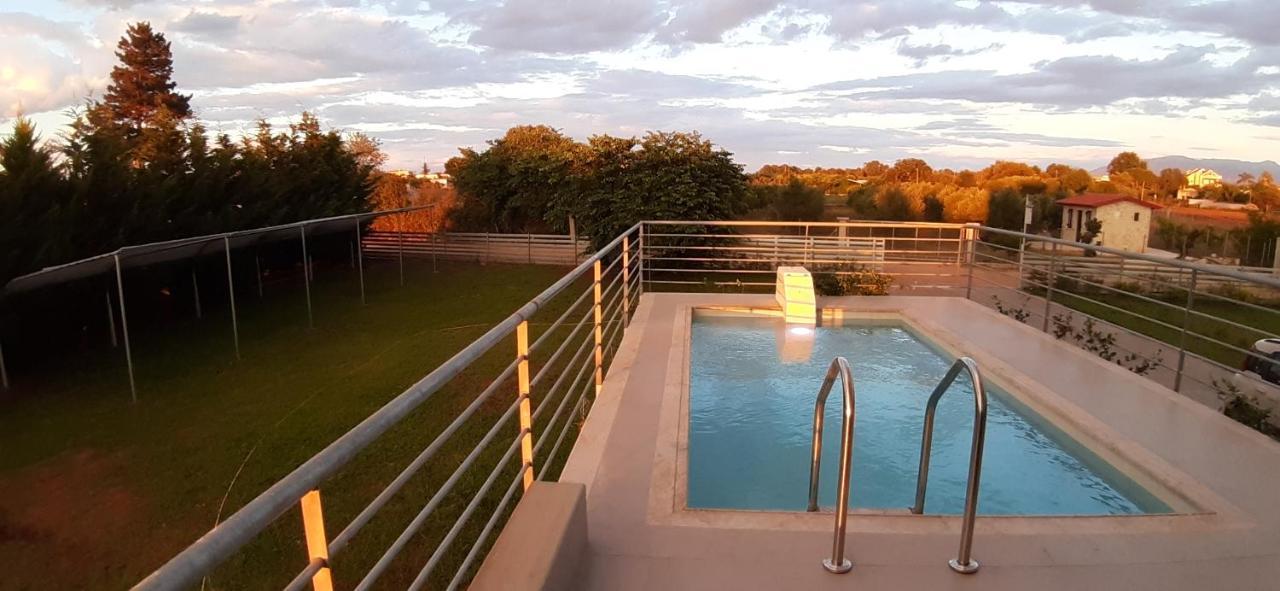 Io Luxury Pool & Hot Tub Suites Превеза Екстер'єр фото